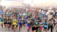 10-km-mahila-3