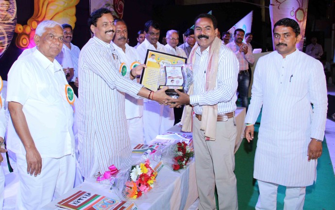 Minister sunil tatkare : Malhar Mahotsav award distribution ceremony 1
