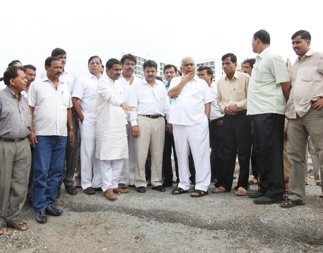 MLA Prashant Thakur requests public works development to create sky walls in Kharghar 1