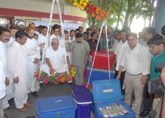 MLA Prashant Thakur : Ex.MP Ramsheth Thakur organised blood donate camp 1