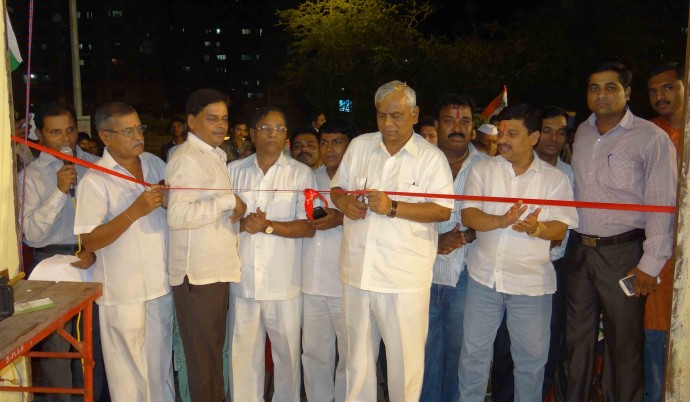 Ex MP Ramsheth Thakur inaugurates the Prashant Thakur People's Contact Office in Sector 18, Kharghar. 1