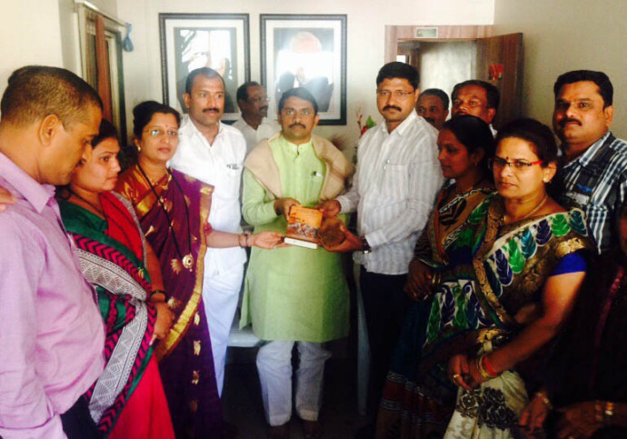 <!--:en-->Visit At Talegaon BJP Office, Pune.<!--:--><!--:hi-->तळेगाव भाजप कार्यालय, पुणे येथे भेट दिली .<!--:-->