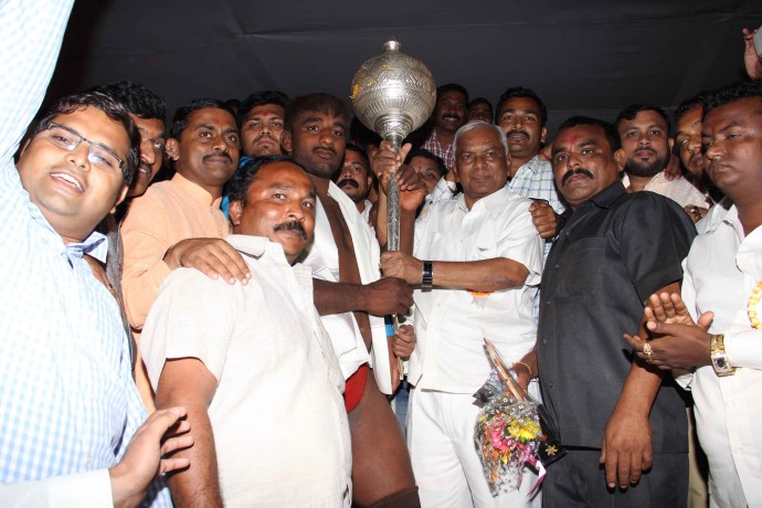 <!--:en-->kusti competition <!--:--><!--:hi-->कुस्ती स्पर्धा <!--:-->