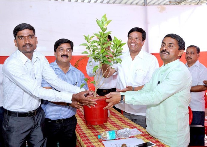 [:en]Maharashtra goverment National Health campaign ander 'National Mobile Unit Raigad district council' organized primary health center opening & free health Checkup[:hi]महाराष्ट्र शासनाच्या राष्ट्रीय आरोग्य अभियानांतर्गत '' नैशनल मोबाईल युनिट रायगड जिल्हा परिषद '' यांच्या वतीने अजिवली येथील प्राथमिक आरोग्य केंद्रात आयोजित केलेल्या मोफत आरोग्य तपासणी शिबिराचे उद्घाटन करण्यात आले .[:]