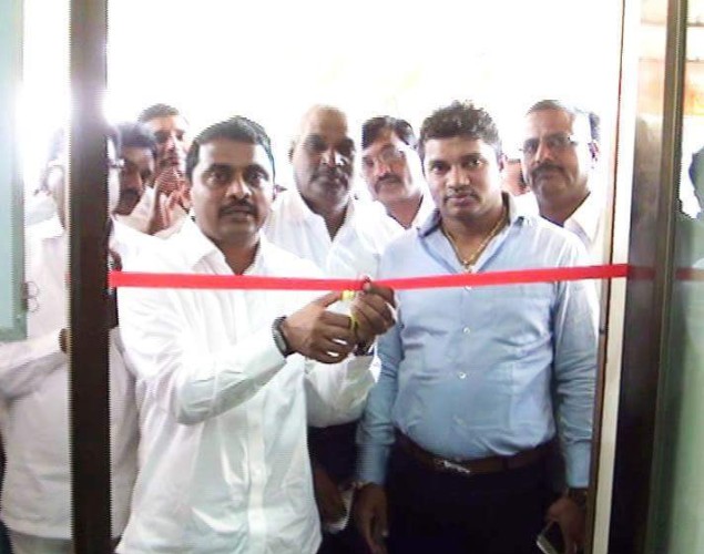 [:en]MLA Shree Prashant Thakur Inaugurated the of Free Medical Checkup ,Treatment ,Digoness which is arranged by Dr.R.N.Patil &Rajiv Gandhi JIvandai Yojana along With MLA Prashant Thakur Jansampark Karyalaya , Kalamboli [:hi]डॉ. आर. एन. पाटील व राजीव गांधी जीवनदायी योजना यांच्या संयुक्त विद्यमाने भारतीय जनता पक्ष कळंबोली यांच्या वतीने आमदार प्रशांत ठाकूर जनसंपर्क कार्यालय कळंबोली येथे विविध आजारांवर मोफत चिकित्सा व उपचार शिबिराचे आयोजन केले होते . या शिबिराचे उद्घाटन आमदार प्रशांत ठाकूर यांच्या हस्ते झाले .[:]