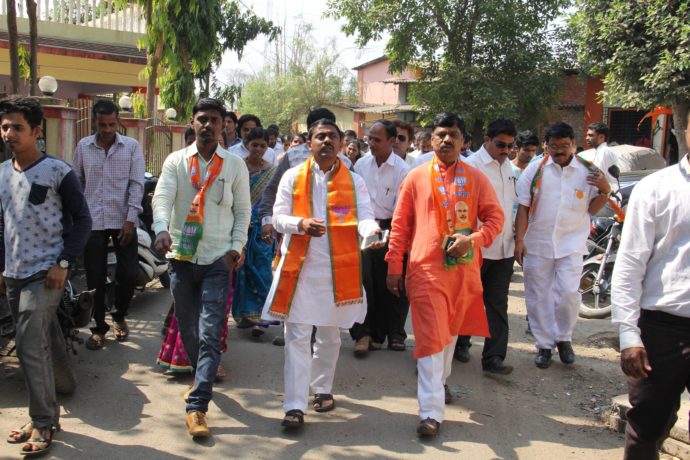 [:en]President raigad zilla bjp and mla prashant thakur toured n.district for promotion of bjp rpi coliation candidates for Raigad zilla parishad and panchayat samiti election.[:hi]रायगड जिल्हा परिषद व पंचायत समितींच्या सार्वत्रिक निवडणुकीतील भारतीय जनता पार्टी, आरपीआय (आठवले) गट युतीच्या उमेदवारांच्या प्रचारार्थ रायगड जिल्हा अध्यक्ष भाजपा आमदार प्रशांत ठाकूर यांचा प्रचार दौरा[:] 1