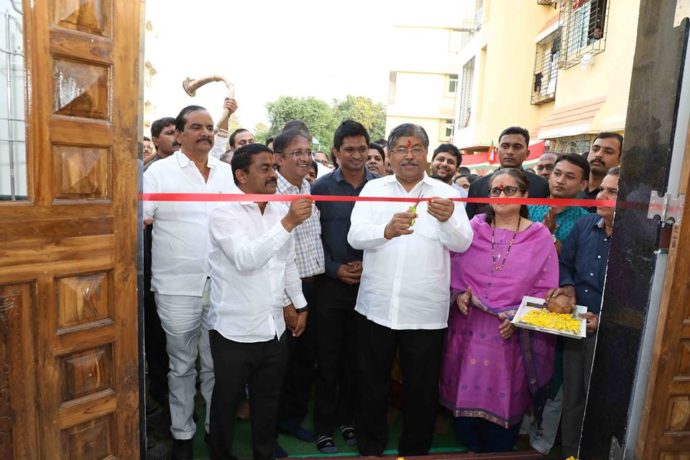 [:en]On 15th November, the revenue and public works minister Chandrakant Dada Patil was inauguration ceremony of Shri Ganesh Mandir at Akurali in Panvel city. [:hi]पनवेल शहरातील आकुर्ली येथे श्री गणेश मंदिराचा उद्घाटन सोहळा बुधवार दिनांक १५ नोव्हेंबर रोजी राज्याचे महसूल व सार्वजनिक बांधकाम मंत्री चंद्रकांतदादा पाटील यांच्या हस्ते पार पडला.[:] 1