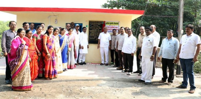 [:en]Ex MP and Loknete Ramsheth Thakur inaugurated modern toilet blocks constructed at z.p.school Navha khadi on Saturday. He also distributed study kit to the students. While addressing the gathering he expressed his desire to keep ahead the name of school which has been located at picturesque site. [:hi]शहरापासून दूर मात्र कांदळवन आणि खाडीच्या निसर्गमय परिसरात असलेली न्हावेखाडी शाळा महाराष्ट्रातील नामवंत शाळा म्हणून नावारूपास आणण्याचा मानस माजी खासदार लोकनेते रामशेठ ठाकूर यांनी व्यक्त केला. जिल्हा परिषदेच्या न्हावेखाडी प्राथमिक शाळेतील विद्यार्थ्यांसाठी बांधण्यात आलेल्या आधुनिक पद्धतीच्या शौचालयाचे उदघाटन शनिवारी करण्यात आले तसेच येथील विद्यार्थ्यांना शैक्षणिक सुविधांचे वाटप करण्यात आले.[:] 1