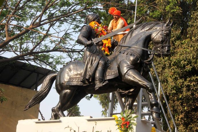 [:en]Chatrapati Shivaji Maharaj Jayanti was celebrated at the behest of PanvelMunicipal Corporation . Students and Shiv premi civilians participated in the event in large numbers. [:hi]पनवेल महानगरपालिकेतर्फे छत्रपती शिवाजी महाराजांची जयंती मोठ्या उत्साहात साजरी झाली. शेकडोंच्या संख्येने विद्यार्थी आणि शिवप्रेमी नागरिकांनी मिरवणुकीत सहभागी होत छत्रपती शिवाजी महाराज यांना अभिवादन केले. सकाळी ९ वाजता छत्रपती शिवाजी महाराज चौक येथील अश्वारूढ पुतळ्याजवळ मान्यवरांच्या उपस्थितीत शिवरायांना अभिवादन करण्यात आले.[:] 1