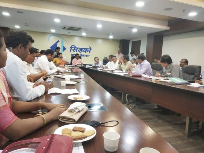 [:en]A special meeting was organized at the CIDCO Bhawan in Kharghar. The issues related to the CIDCO were discussed. [:hi]खारघरमधील सिडको भवनात एका विशेष बैठकीचे आयोजन करण्यात आले होते. यामध्ये सिडको संदर्भातील समस्यांवर चर्चा करण्यात आली. ज्या काही समस्या आहेत त्या लवकरच सोडविण्यात येतील[:] 1