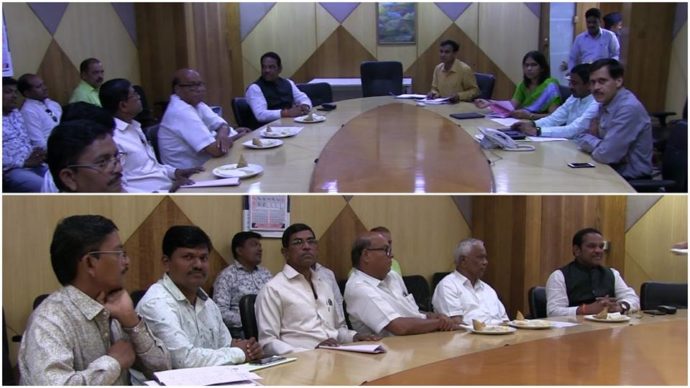 [:en]The meeting was organized for 10 village coordination committee of Navi Mumbai International Airport project affected peoples in Nirmal Bhawan in Mumbai.[:hi]नवी मुंबई आंतरराष्ट्रीय विमानतळ प्रकल्पग्रस्तांच्या दहागाव समन्वय समितीची बैठक मुंबईतील निर्मल भवनात आयोजित करण्यात आली होती.[:] 1