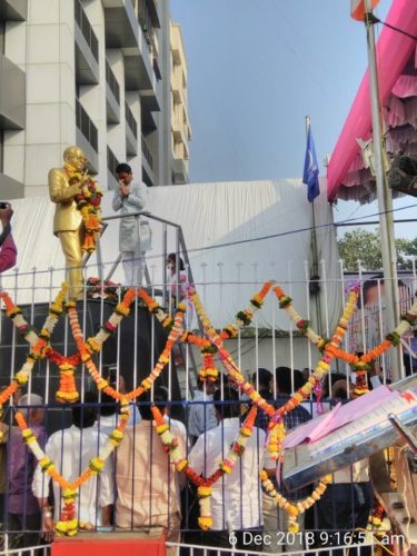 [:en]On the occasion of Mahaparinirvan Diwas Bharat Ratna Dr.Babasaheb Ambedkar's statue was praised by floral tribute.[:hi]महापरिनिर्वाण दिनानिमित्त पनवेल येथे भारतरत्न डॉ. बाबासाहेब आंबेडकर यांच्या पुतळ्यास पुष्पहार वाहून अभिवादन केले. यावेळी अनेक मान्यवर व जनता उपस्थित होते.[:] 1