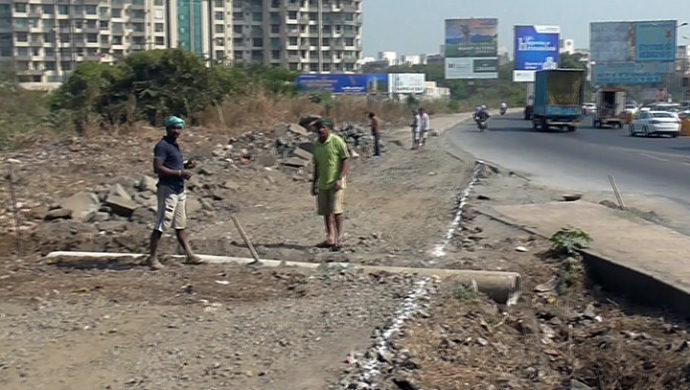 [:en]Due to the follow up by the BJP from Kharghar city, the reconstruction of a road in Kharghar Kopra has been started.[:hi]खारघर शहर भाजपाच्या वतीने पाठपुराव्यामुळे खारघर कोपरा येथील जोडरस्त्याच्या बांधकामाची सुरुवात करण्यात आली आहे.[:] 1