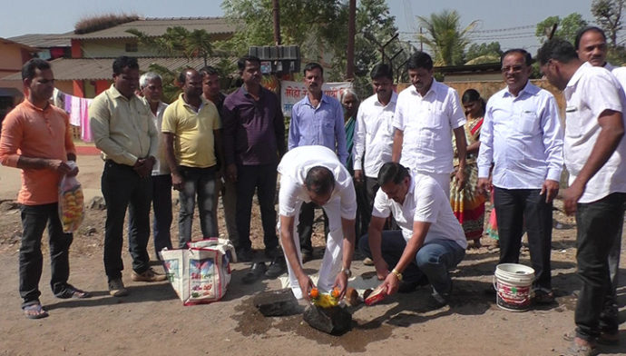 [:en]The road will be concretized by the CM Development Fund from Lonavali Wadi to Mohogaon in Panvel taluka through the Bharatiya Janata Party.[:hi]भारतीय जनता पार्टीच्या माध्यमातून पनवेल तालुक्यातील लोणीवली वाडी ते मोहोगाव या रस्त्याचे काँक्रीटीकरण मुख्यमंत्री विकास निधीमधून करण्यात येणार आहे.[:] 1