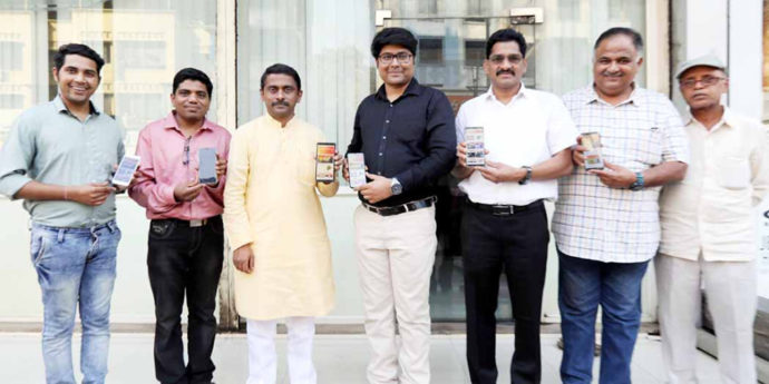 [:en]The Daily Ramprahar and Malhar Network Pvt. Ltd which were part of the Malhar network, published the news websites and mobile apps.[:hi]मल्हार नेटवर्क प्रा. लि. अंतर्गत असलेल्या दै. रामप्रहर आणि मल्हार वृत्तवाहिनीच्या वेबसाईट व मोबाईल अ‍ॅपचे प्रकाशन करण्यात आले. [:] 1