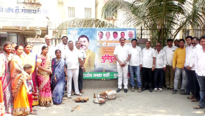[:en]Construction of proper tar road has been started in Pali Devad-Sukapur[:hi]पाली देवद-सुकापूर येथील समृध्दी भूमी सोसायटी ते एक्स्प्रेस वेपर्यंतच्या मार्गावर डांबरीकरण करण्याचे काम करण्यात येणार आहे.[:] 1