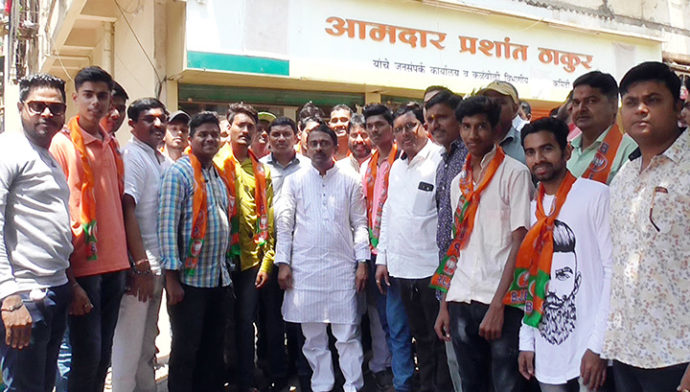 [:en]North Indian youths of Kalamboli and social workers of Usarli publicly entered in BJP.[:hi]कळंबोलीमधील उत्तर भारतीय युवकांनी, उसरलीमधील सामाजिक कार्यकर्त्यांनी भाजपात जाहिर पक्षप्रवेश केला.[:] 1