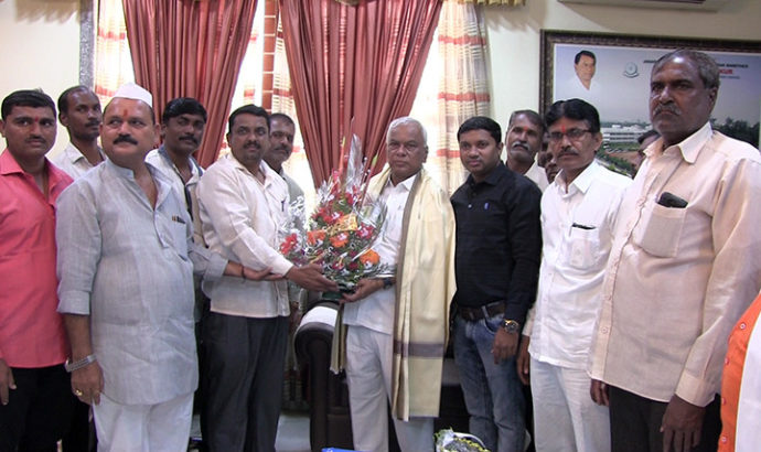 [:en]Bhartiya Janata Mathadi General Kaamgar Union's Maharashtra State Navi Mumbai Kalamboli Juni toli got the assignment of the Mumbai Trans-Harbour Link project through L & T Company.[:hi]भारतीय जनता माथाडी जनरल कामगार संघांच्या महाराष्ट्र राज्य नवी मुंबई कळंबोली जुनी टोळीला एल अ‍ॅण्ड टी कंपनी मार्फत मुंबई ट्रान्स हार्बर लिंक प्रोजेक्टचे काम मिळाले आहे.[:] 1