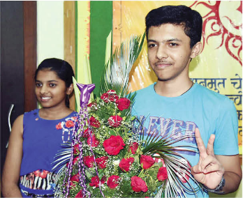 [:en]Shashank, hearty congratulations to you and DAV school for ranking first in 12th std CBSE examination in the state. Congratulations to all the students who have passed this examination and many good wishes for future life.[:hi]शशांक, सीबीएसईच्या बारावीच्या परीक्षेत राज्यात प्रथम क्रमांक आल्याबद्दल तुझे आणि डीएव्ही शाळेचे हार्दिक अभिनंदन. [:] 1