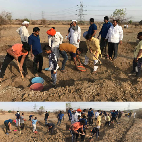 [:en]1st May, On Maharashtra Day and Labour Day, we were invited by the Pani Foundation to work at Hareshwar, Parner[:hi]१ मे महाराष्ट्र दिन व कामगार दिनानिमित्त पाणी फाउंडेशन तर्फे हरेश्वर, पारनेर येथे श्रमदानासाठी आमंत्रित केले होते.[:] 1