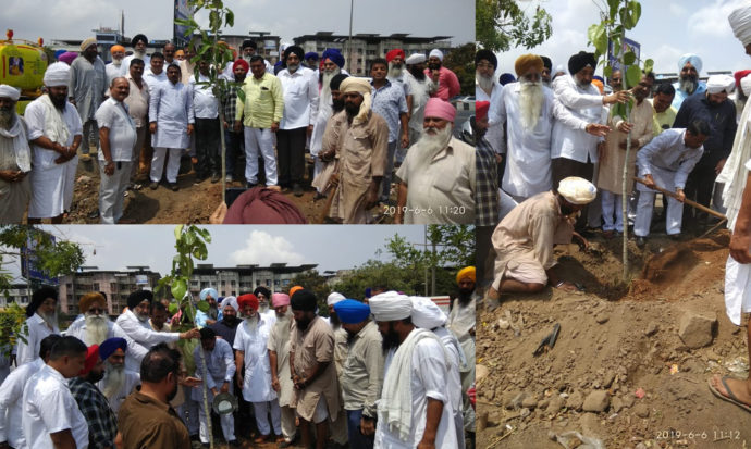 [:en]Let's take care of this newly planted planting culture together![:hi]नव्याने लावलेल्या झाडांच्या संवर्धनाची काळजी आपण सगळेच एकत्र वाहूया आणि वसुंधरा अधिक हरित करूया! [:] 1