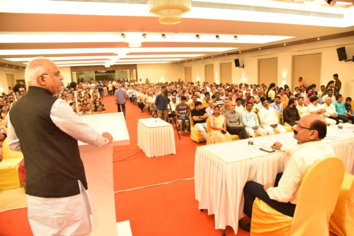 [:en]Lecture of Shri.Vinay Sahasrwbuddhe,Rajyasabha member[:hi]डॉ. प्रभाकर पटवर्धन स्मृती रुग्णालयाच्या बाविसावा वर्धापन[:] 1