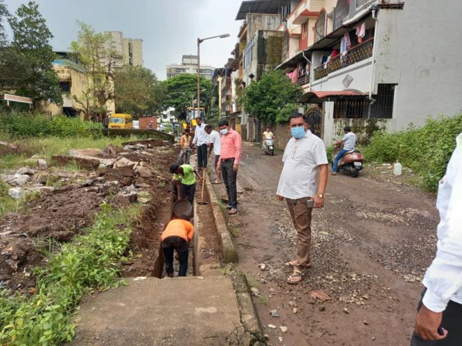 [:en]Civilians residing in Kalamboli sector No.14 and 15 ,since the last 3-4 months were experiencing and facing difficulties in travelling, no. of accidents taken place due to pothole ridden internal roads. Residents of this area have approached and requested Shri Ravinath Patil, BJP Kalamboli City President,Corporators Sarvashri Amar Patil, Rajendra Sharma, Mrs Pramila Patil to get the roads repaired. Shri Ravinath Patil and Corporates had approached me and accordingly, repair works are being carried out.[:hi]कळंबोली सेक्टर 14 व 15 मधील अंतर्गत रस्त्याची दुरवस्था झाली होती. त्यामुळे नागरिकांना या रस्त्यावरून जे-जा करताना अनेक अडचणी येत होत्या. रस्त्यावरील खड्यात पावसाचे पाणी साचल्याने त्याचा अंदाज न आल्याने अनेक अपघात झाले आहेत. या रस्त्याच्या दुरुस्तीसाठी येथील रहिवाशांनी कळंबोली शहर भाजप अध्यक्ष रविनाथ पाटील, माजी सभापती नगरसेवक अमर पाटील, नगरसेवक राजेंद्र शर्मा, नगरसेविका प्रमिला रविनाथ पाटील यांच्याकडे आपली कैफियत मांडली होती. रस्ता दुरूस्तीसाठी रविशेठ पाटील व नगरसेवकांनी माझ्याकडे कडे पाठपुरावा केला होता, त्याप्रमाणे या रस्त्याची दुरुस्ती करण्यात येत आहे.[:] 1