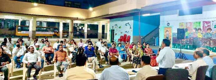 [:en]Meeting of the BJP Kothe Mandals booth contact campaign was held in 2hich it was appealed to the booth workers to carry BJPs deeds hoto grass root level vigoursly.[:hi]भारतीय जनता पार्टी कामोठे मंडळाची बूथ संपर्क अभियान बैठक संपन्न झाली. यावेळी भाजपाची कामे तळागाळात पोहचविण्याकरिता बूथ कार्यकर्त्यांनी जोमाने कामाला लागावे, असे आवाहन केले.[:] 1