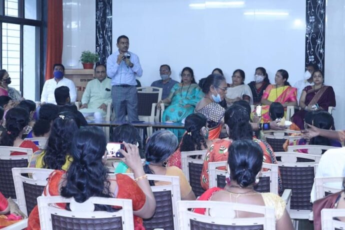 [:en]appointment letters were handed over to Mahila Morcha and social media office bearers of Kharghar city division.[:hi]खारघर शहर मंडलातील महिला मोर्चा व सोशल मिडिया पदाधिकारी यांस नियुक्तीपत्रे प्रदान[:] 1