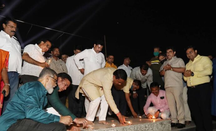 [:en]Dipawali means festival of lights of lamps. [:hi]दीपावली' म्हणजेच 'दीपोत्सव'... दिव्यांचा, प्रकाशाचा उत्सव ![:] 1