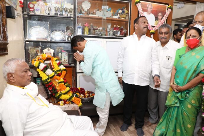 [:en]D.B.Patil[:hi]लोकनेते दि बा पाटील[:] 1