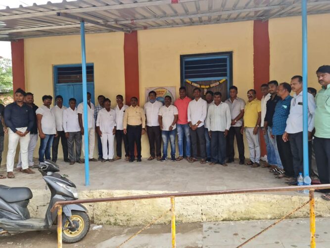[:en]Repairing Work School at Moho [:hi]मोहो जिल्हा परिषद शाळेची दुरुस्ती[:] 1