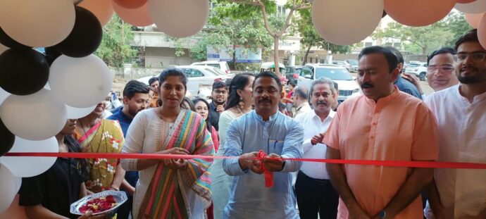 [:en]'Ministry of Pets' the new clinic for pets was inaugurated today.[:hi]मिनिस्ट्री ऑफ पेट या नवीन क्लिनिक आणि स्पा सेंटरचा उद्घाटन [:] 1