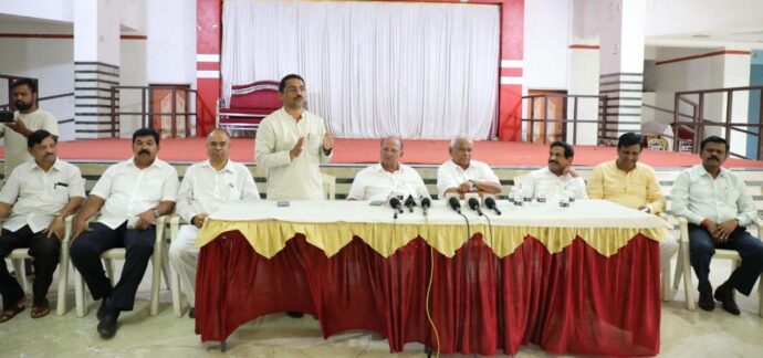 [:en]press conference - CIDCO Gherao Agitation has been planned on 24th June, the memorial day of late D.B.Patil[:hi]पत्रकार परिषद - दिबां’च्या स्मृतिदिनी सिडकोला घेराव आंदोलन करण्यात येणार आहे. [:] 1