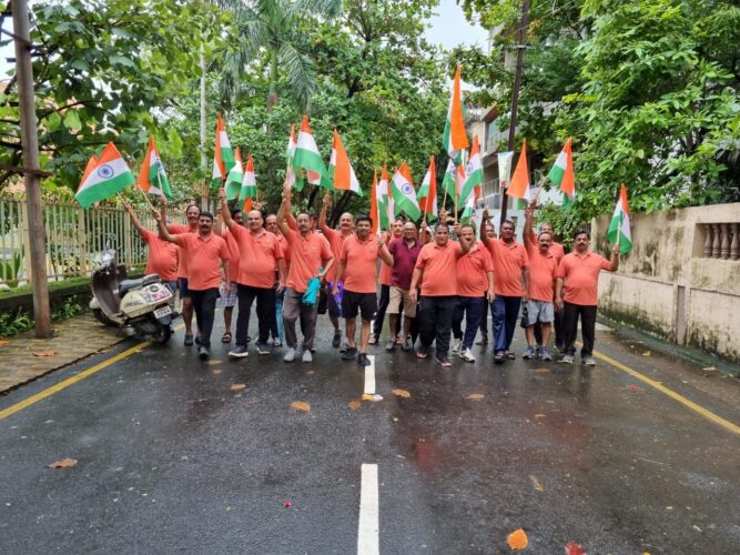 [:en]Morning Walkers Group Celebrated the Amrut Mahotsav of Independence by taking Prabhat Feri![:hi]मॉर्निंग वॉकर्स ग्रुप कडून प्रभात फेरी काढत स्वातंत्र्याचा अमृत महोत्सव साजरा![:] 1