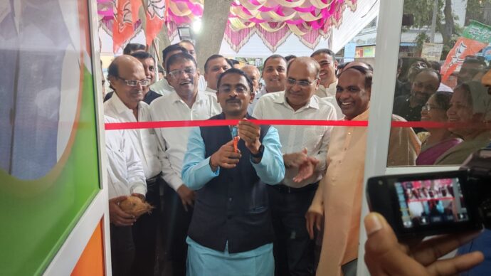 [:en]Attended and inaugurated public relations office of  Shri Ramji Bera[:hi]श्री. रामजी बेरा यांच्या जनसंपर्क कार्यालयाच्या उद्घाटन[:] 1