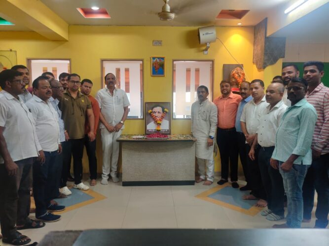 [:en]Birth anniversary of Pandit Deendayal Upadhyay[:hi]पंडित दीनदयाळ उपाध्याय यांच्या जयंती[:] 1