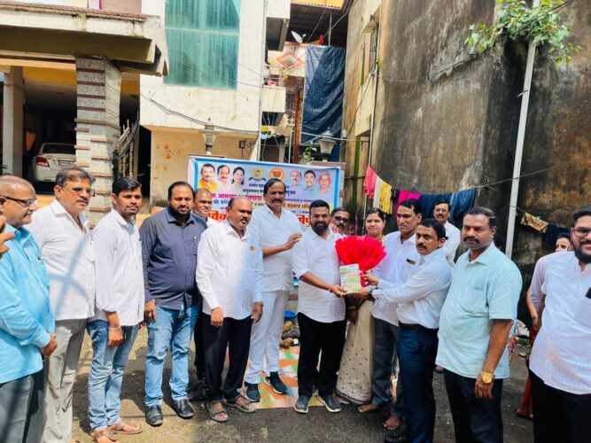 [:en]Bhumipoojan  of various developmental works held at Asudgaon[:hi]आसूडगावातील विविध विकासकामांचे भूमिपूजन संपन्न ![:] 1
