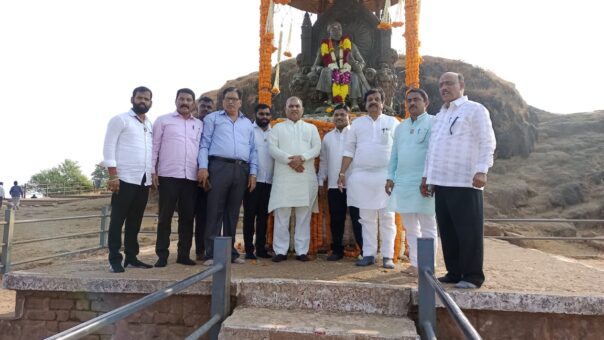 Visit of Shri Shivprakshji, BJP’s National Jt.Organisational Minister to Fort Raigad!!
