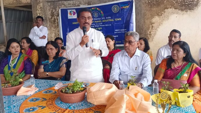 [:en]The initiative 'Happy School' was launched today at Vaje High School and Junior College Vaje by the Innerwheel Club of Panvel Industrial Town.[:hi]इनरव्हील क्लब ऑफ पनवेल इंडस्ट्रीयल टाऊन यांच्या तर्फे आज वाजे हायस्कुल व ज्युनियर कॉलेज वाजे येथे 'हॅपी स्कुल' या उपक्रमाचा शुभारंभ करण्यात आला.[:] 1